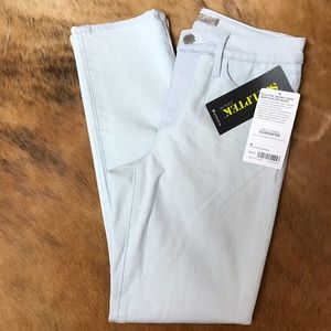 ATHLETA Sculptek Skinny Crop Jean Glacier Wash